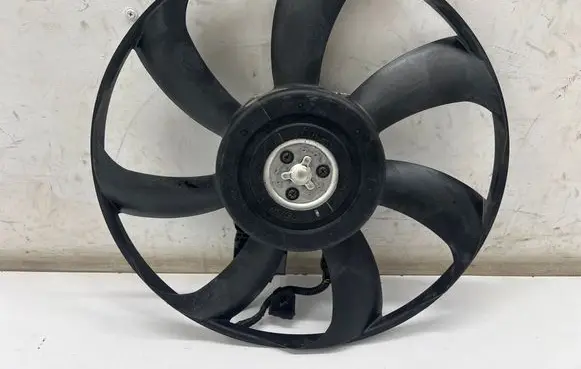 Toyota C-HR II Electric radiator cooling fan 1636325020