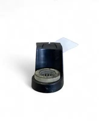 Volvo XC60 Air filter cleaner box bracket assembly 31370344