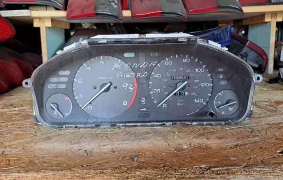 Honda Accord Speedometer (instrument cluster) HR0166028 78100 SN7