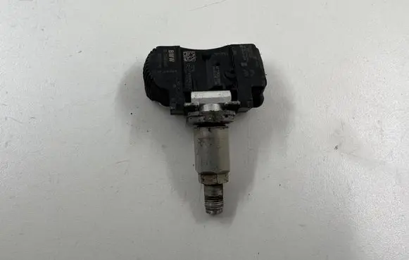 BMW 4 F32 F33 Tire pressure sensor 70735510 A2C97432502 314BC4BD
