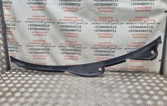 Audi A4 S4 B8 8K Wiper trim 8K1819403
