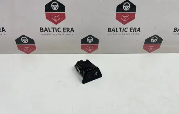 BMW 5 G30 G31 Hazard light switch 6993047 2C699304701 7288000174450006