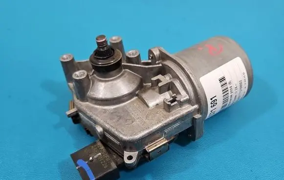 Dacia Duster III Wiper motor 0390249112 IMPRK1571691