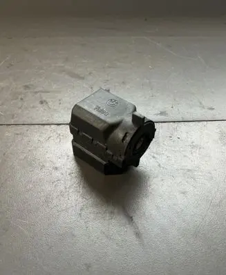 BMW 3 E46 Ignition lock contact 6901961