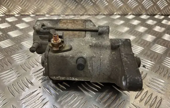 Toyota Yaris Starter motor 4280000570