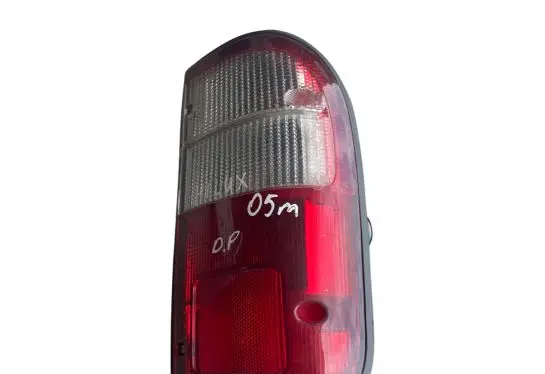 Toyota Hilux (AN10, AN20, AN30) Rear/tail lights 21152595B