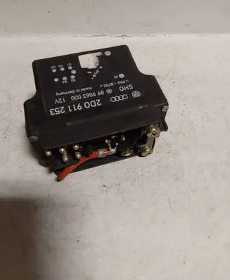 Volkswagen II LT ABS relay 2D0911253 899063000