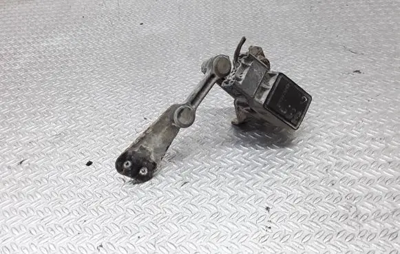 Headlight/headlamp level sensor