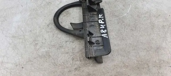 Cup holder front
