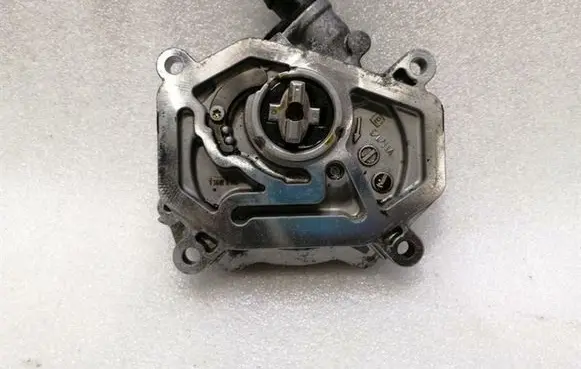 Mercedes-Benz A W177 AMG Vacuum pump A2641800000
