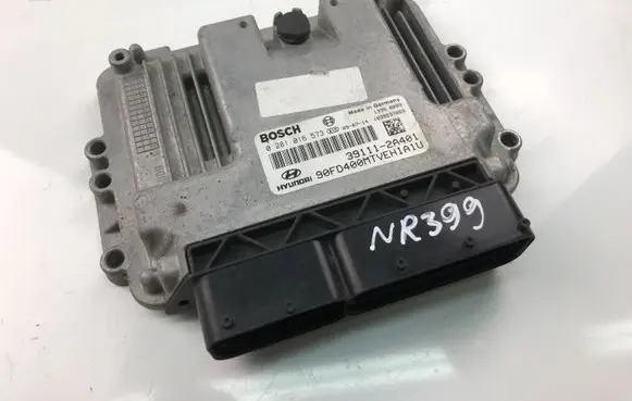Hyundai i30 Engine control unit/module 391112A401