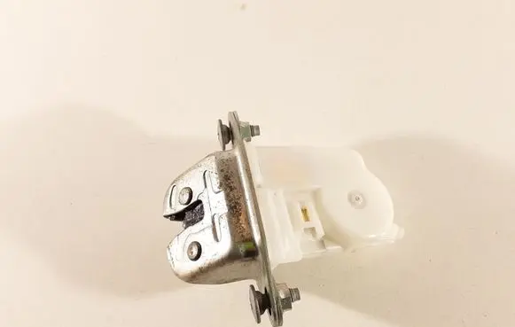 Tailgate/trunk/boot lock/catch/latch