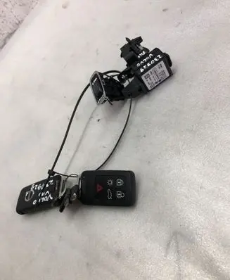 Volvo V40 Cross country Engine ECU kit and lock set 28227917