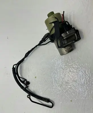 Volkswagen Polo Power steering pump 6Q0423156AB