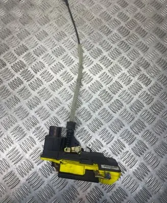 Volvo XC90 Rear door lock 30634622