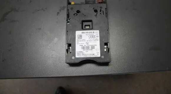 Audi A5 Other devices 8V0919813B