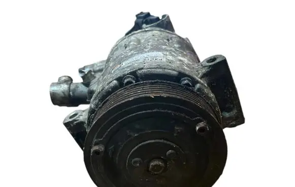 Volkswagen PASSAT B7 Air conditioning (A/C) compressor (pump) 3C0820743CC PXE16