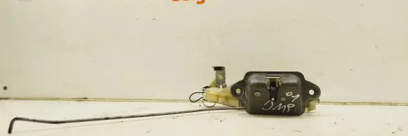 Subaru Impreza II Tailgate/trunk/boot lock/catch/latch 63100FE000