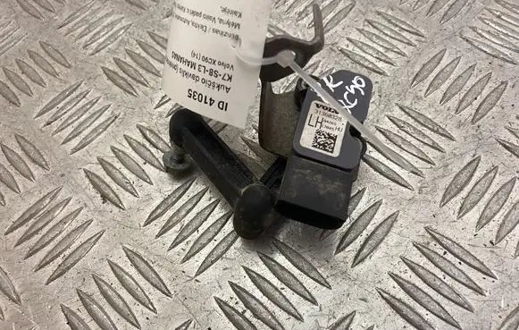 Volvo XC90 Headlight/headlamp level sensor 31360328 31406563