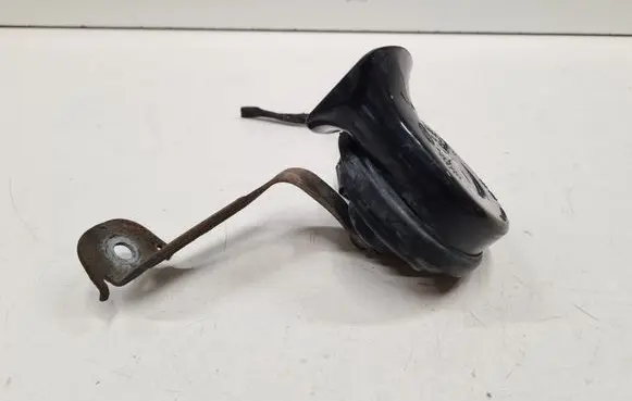 Volkswagen PASSAT B6 Horn signal A28657625 E1000209 007424
