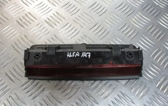 Alfa Romeo 147 Third/center stoplight
