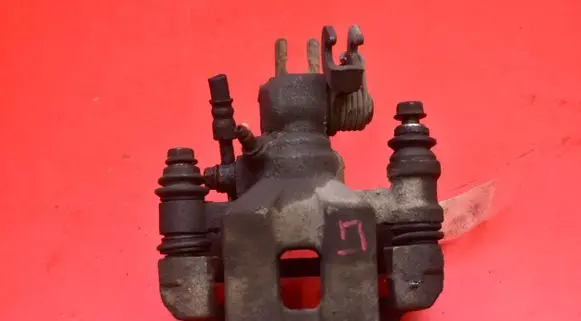 KIA Carens I Rear brake caliper