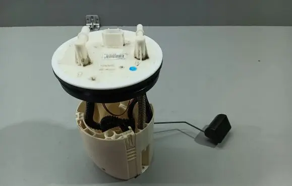 Mazda 3 In-tank fuel pump D10J-4216XA