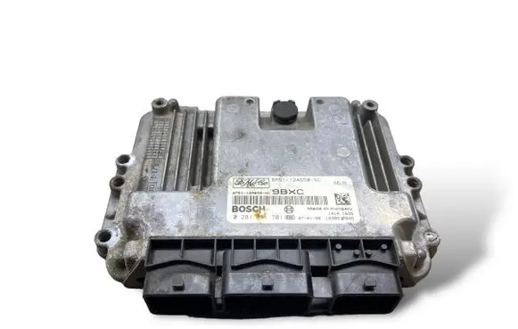 Ford Focus Engine control unit/module 6M5112A650NC K5394 0281011701