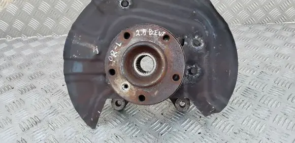 BMW X3 E83 Front wheel hub