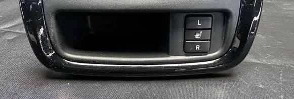 Toyota Hilux VIII Seat heating switch 58925KK060 15B088