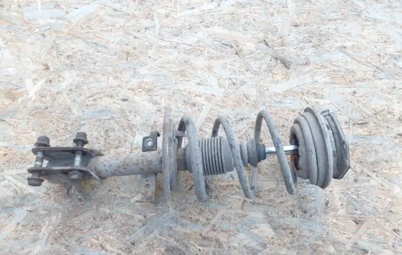 Front shock absorber with coil spring