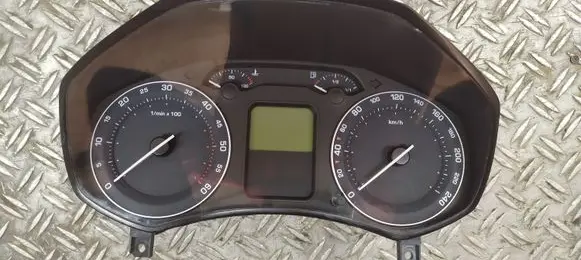 Skoda Octavia Mk2 (1Z) Speedometer (instrument cluster) 1Z0920812H