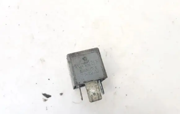 Mercedes-Benz Vito Viano W639 Other relay A0025422619 4RA007793-07