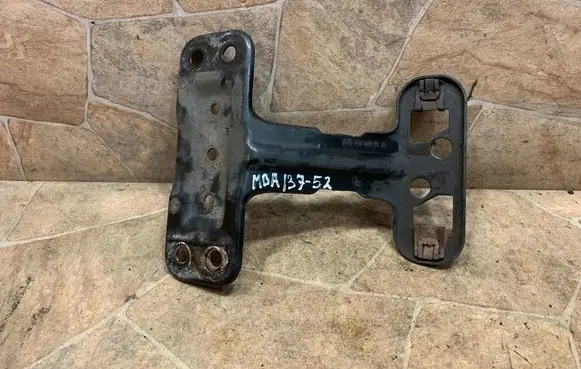 Mercedes-Benz SL R230 Gearbox mounting bracket A2306190335