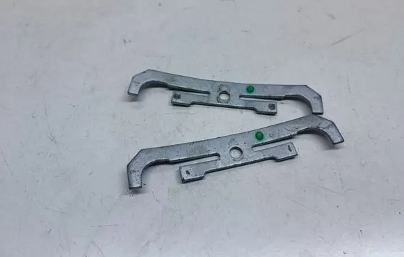 BMW 3 E90 E91 Fuel Injector clamp holder 