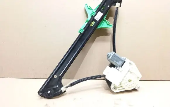Volkswagen Golf VII Rear door window regulator with motor 5G4839461C