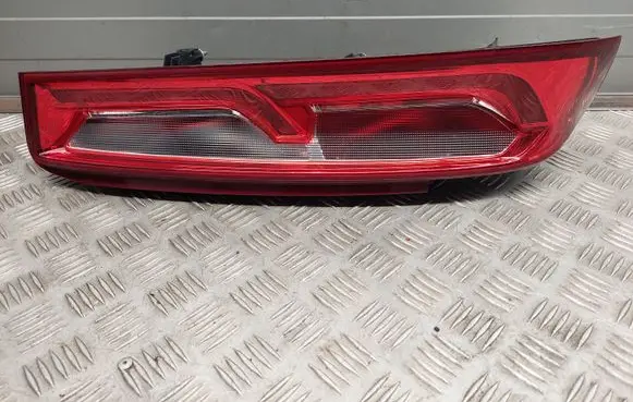 Chevrolet Camaro Rear/tail lights 84136778