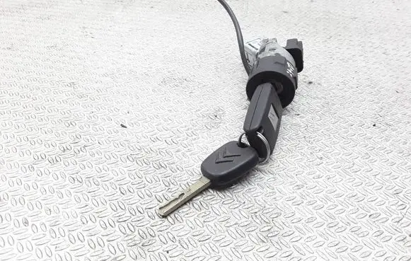 Citroen C4 I Ignition lock 9649781080