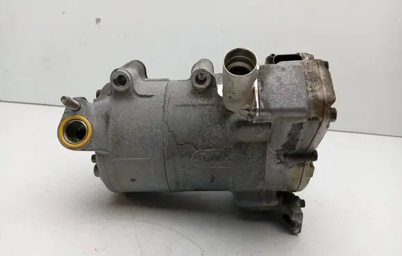 Volvo V60 Air conditioning (A/C) compressor (pump) 36012859 P36012859