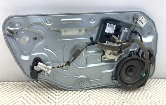 Volvo V50 Front door window regulator with motor 8679080