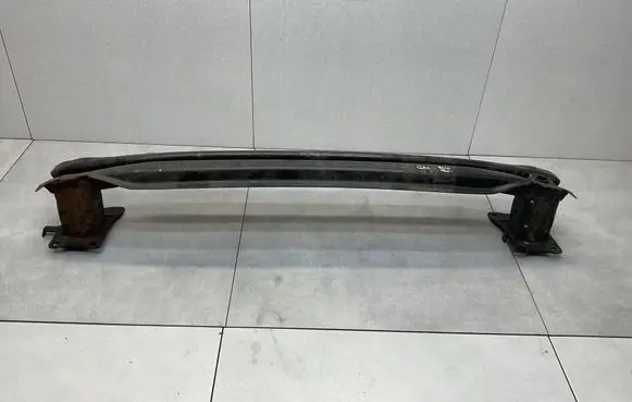 Volkswagen Polo VI Rear bumper cross member 
