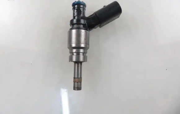 Fuel injector