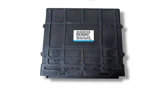 Mitsubishi Pajero Engine control unit/module ECU E6T01771 MK386857