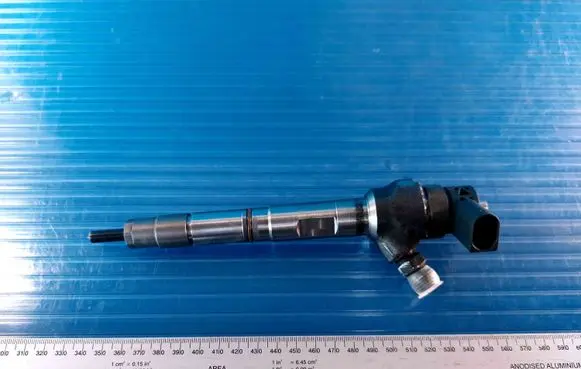 Volkswagen PASSAT B6 Fuel injector 0445110