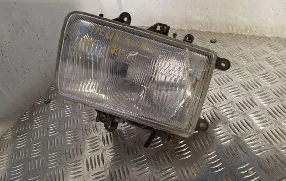 Toyota Hilux (N80, N90, N100, N110) Headlight/headlamp
