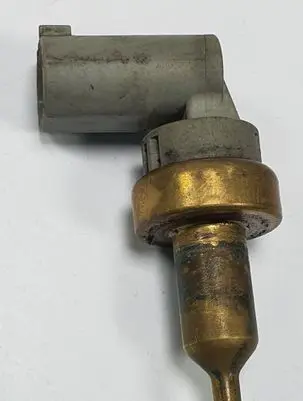 Mercedes-Benz E W212 Coolant temperature sensor A0009056102
