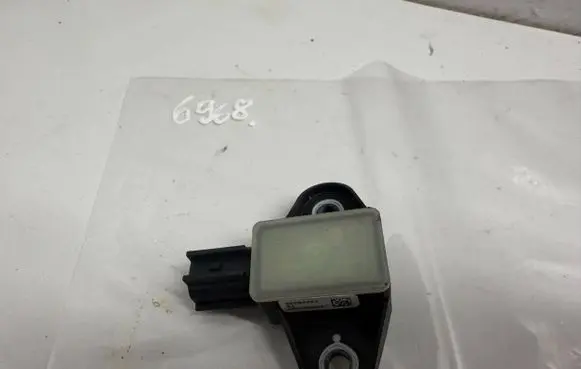 Skoda Superb B6 (3T) Airbag deployment crash/impact sensor 30080303 20485094KT