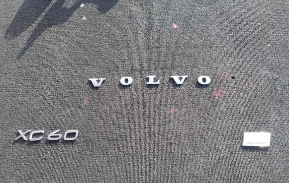 Volvo XC60 Rear loading door model letters 