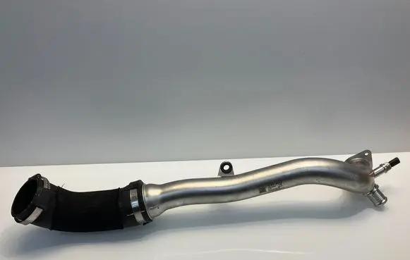 Intercooler hose/pipe
