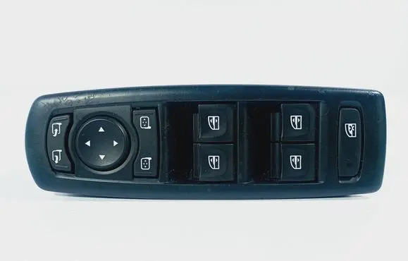 Renault Laguna III Electric window control switch 809610006R 3073075